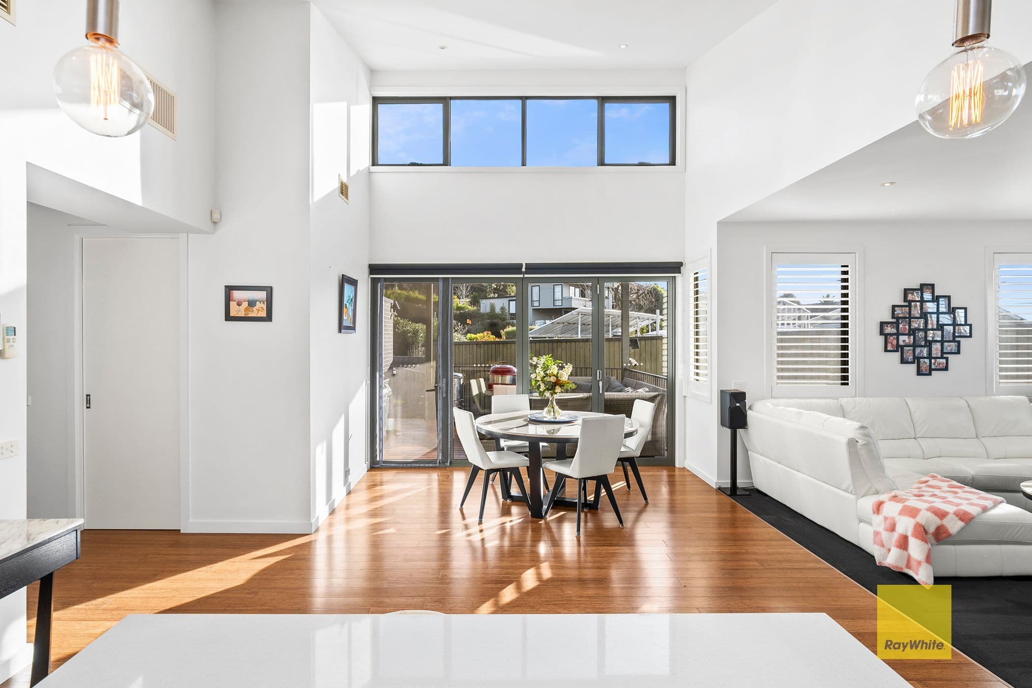 31 Montpellier Drive, Highton VIC 3216, Highton - Thumbnail 3