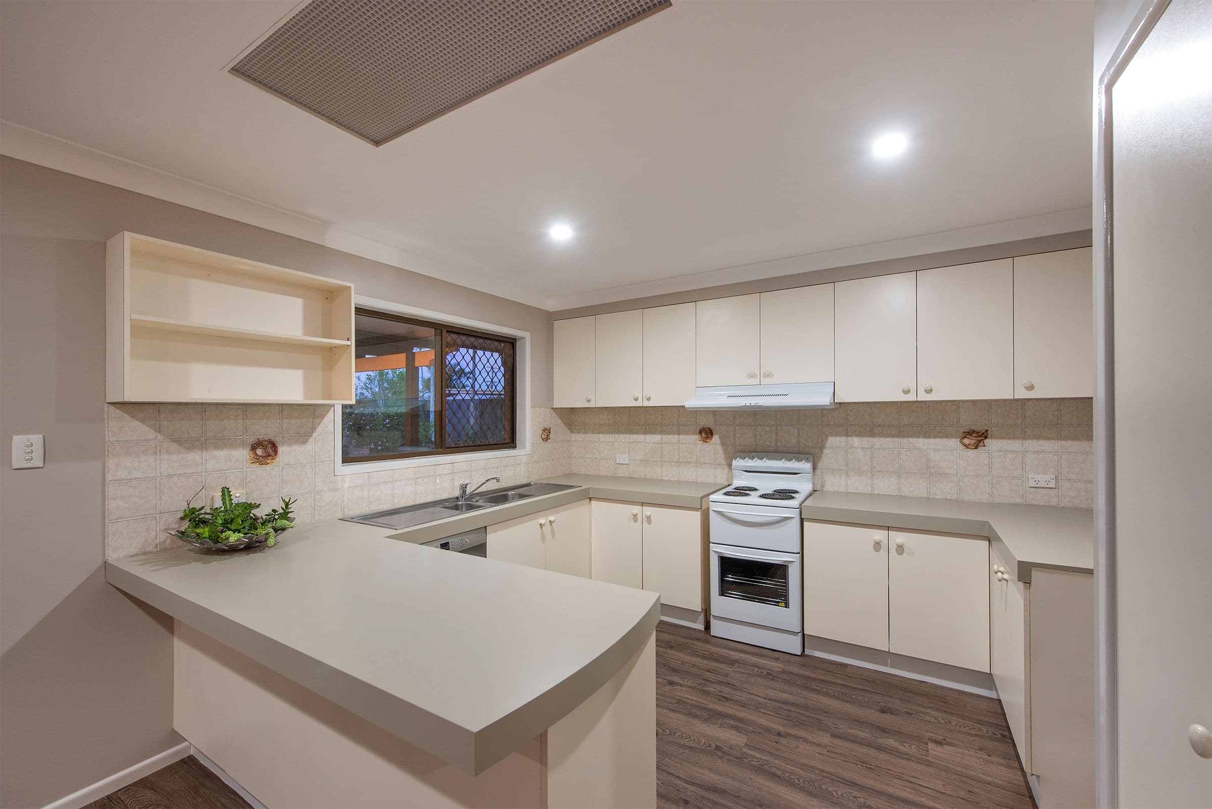 13 Petrie Street, Rochedale South QLD 4123, Rochedale South - Thumbnail 2