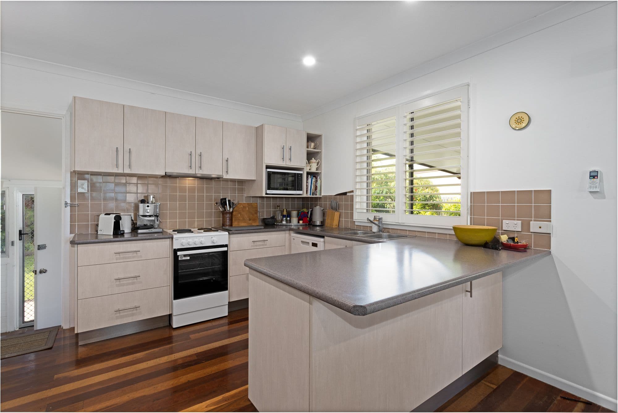 4 Brennan Road, Scarborough QLD 4020, Scarborough - Thumbnail 5