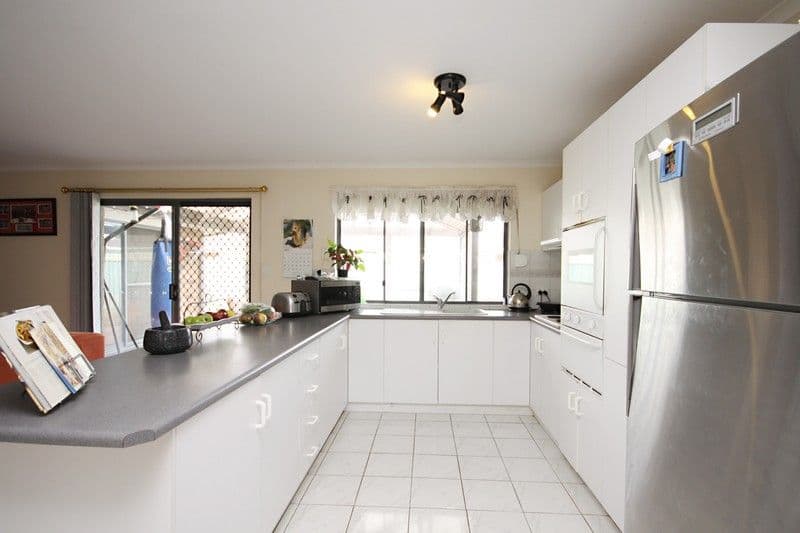 10 Chestnut Grove, HILLBANK SA 5112, Hillbank - Thumbnail 2