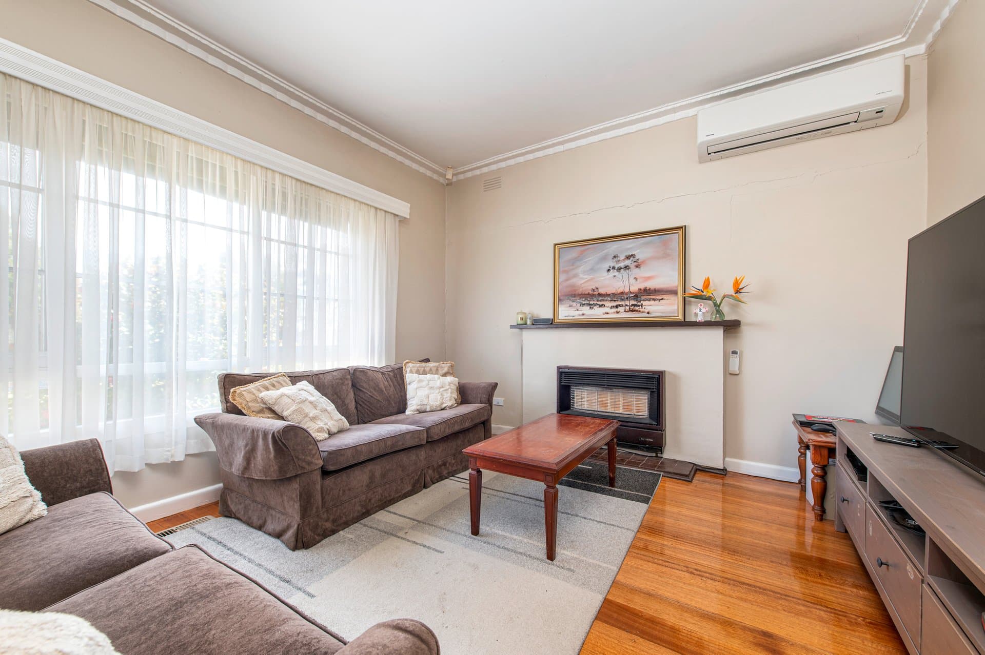 8 Andrews Street, Burwood - Thumbnail 2