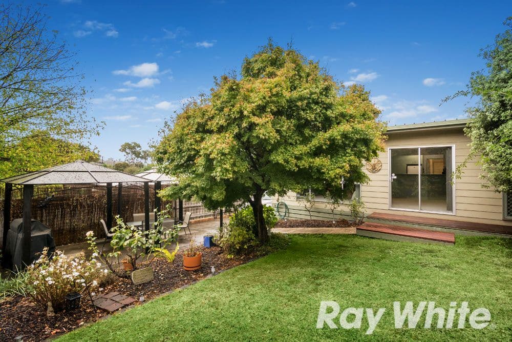 18 Warren Road, Viewbank VIC 3084, Viewbank - Thumbnail 3