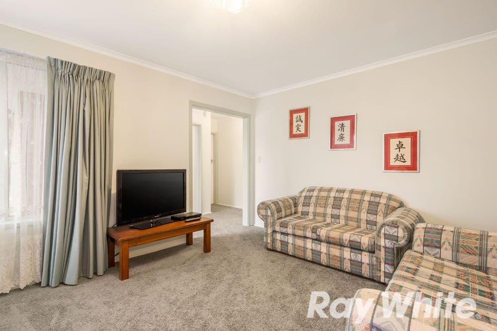18 Warren Road, Viewbank VIC 3084, Viewbank - Thumbnail 4