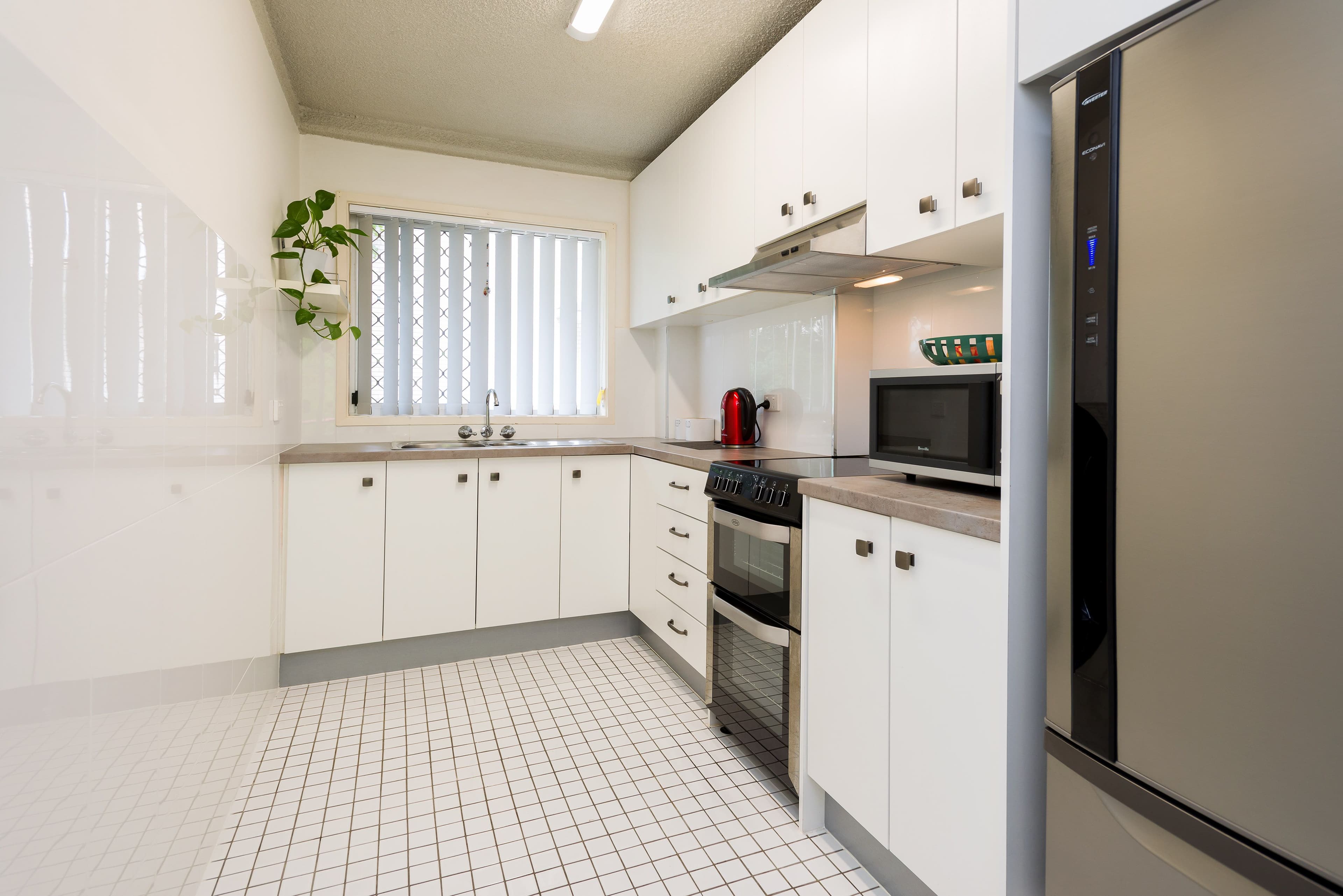 54 Brighton Street, Biggera Waters QLD 4216, Biggera Waters - Thumbnail 4