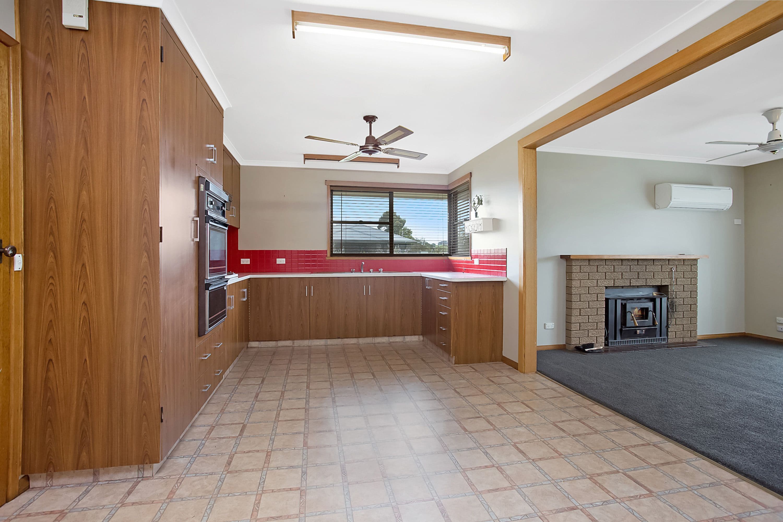 14 Holden Street, Camperdown VIC 3260, Camperdown - Thumbnail 2