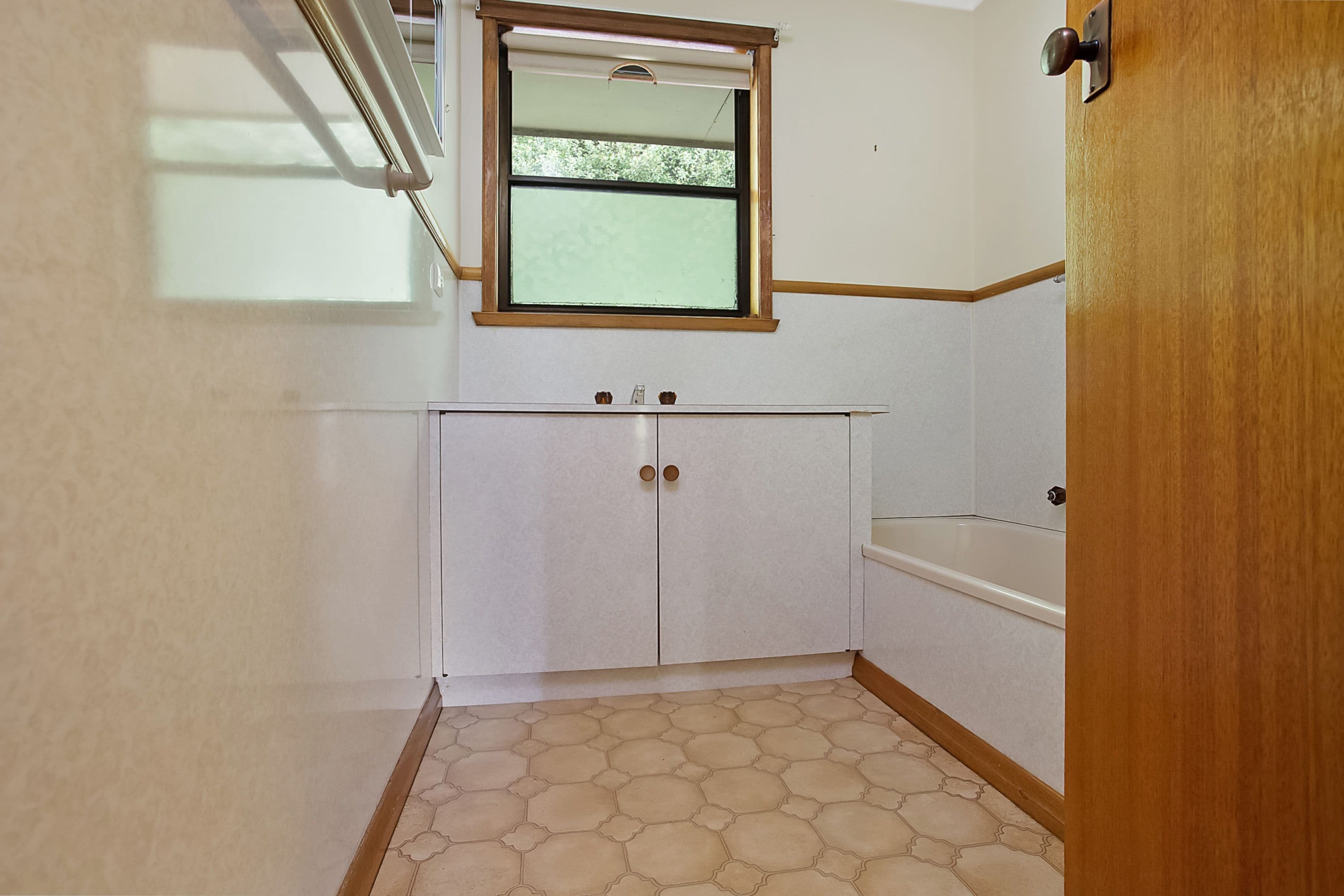 14 Holden Street, Camperdown VIC 3260, Camperdown - Thumbnail 6
