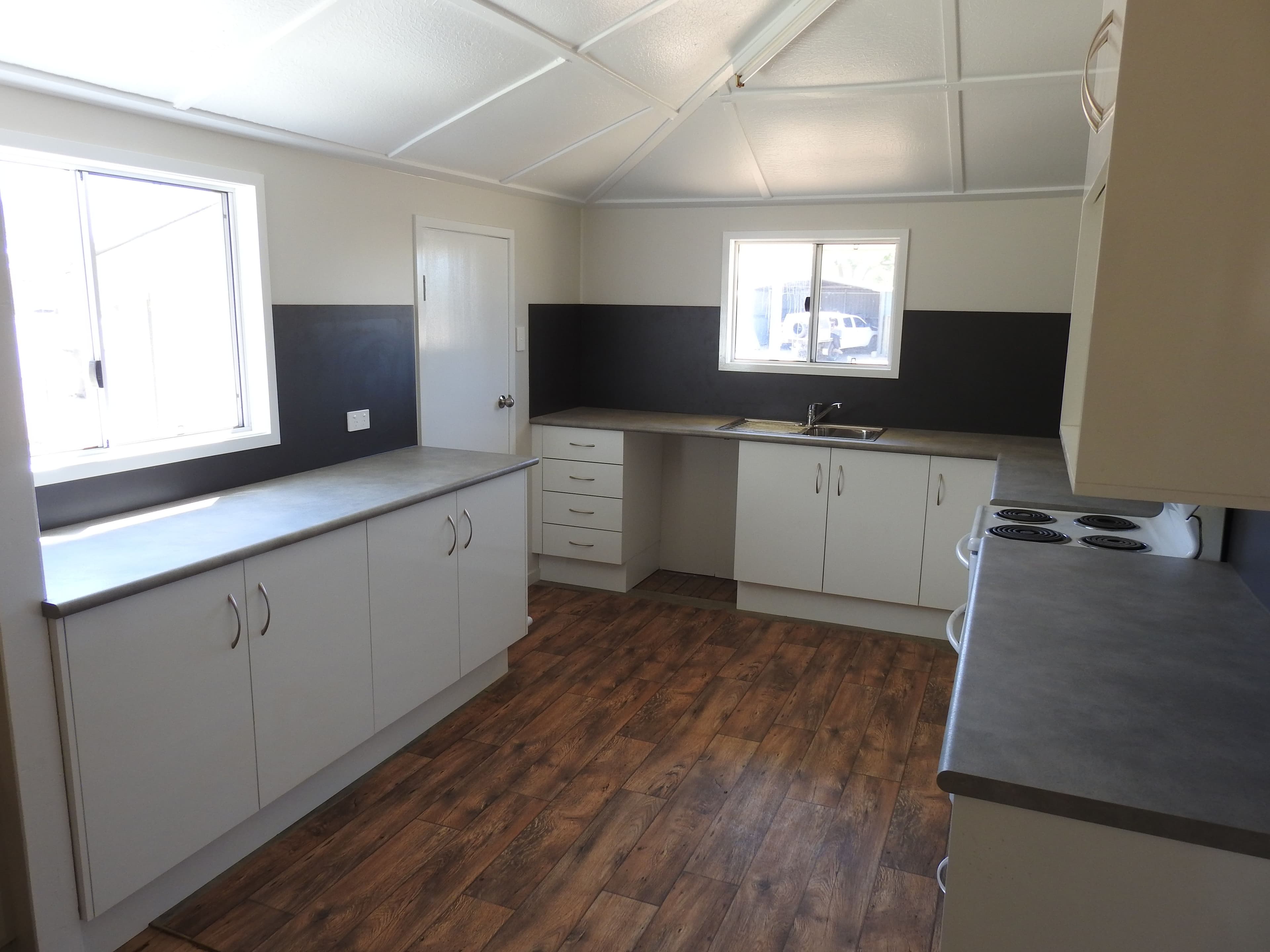 42 Wompoo Road, Longreach QLD 4730, Longreach - Thumbnail 2