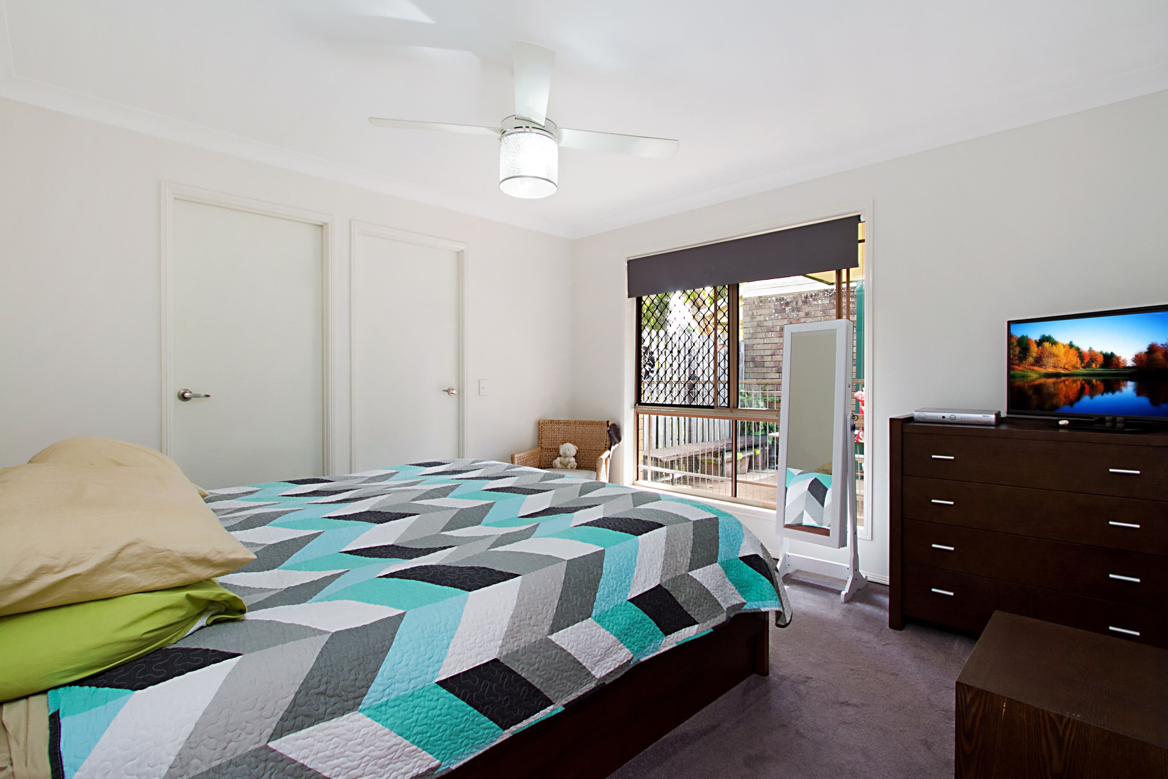 8 Ottelia Drive, Elanora QLD 4221, Elanora - Thumbnail 7