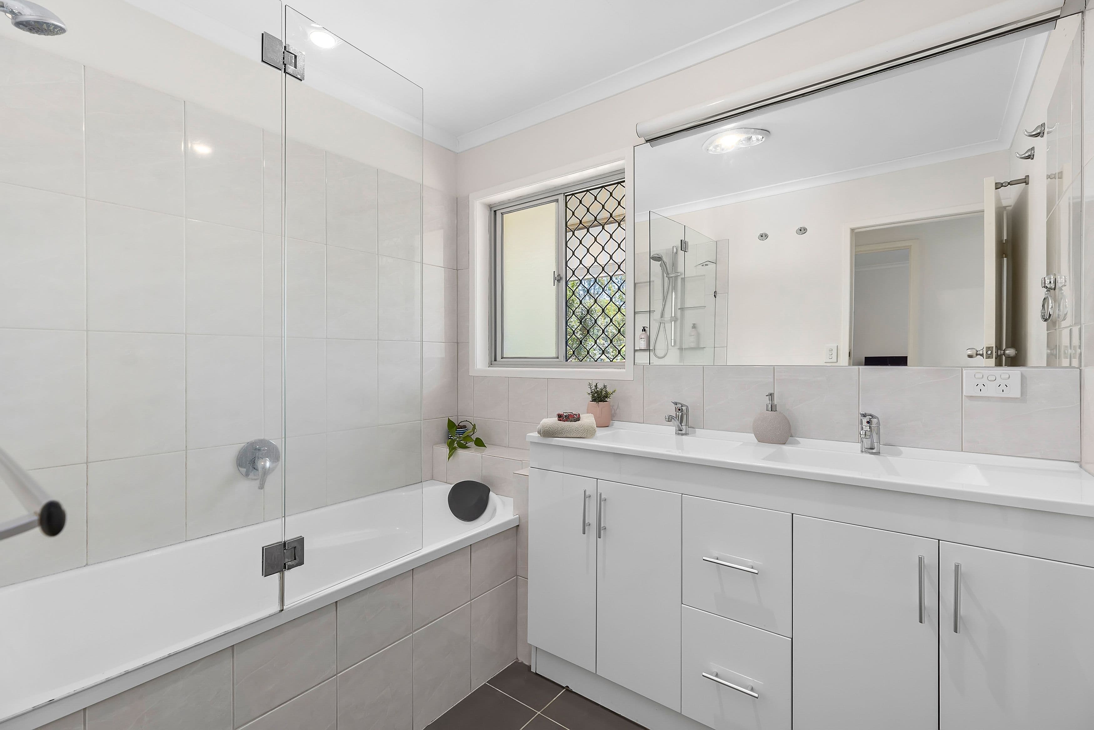 11 Longford Street, Everton Hills QLD 4053, Everton Hills - Thumbnail 7
