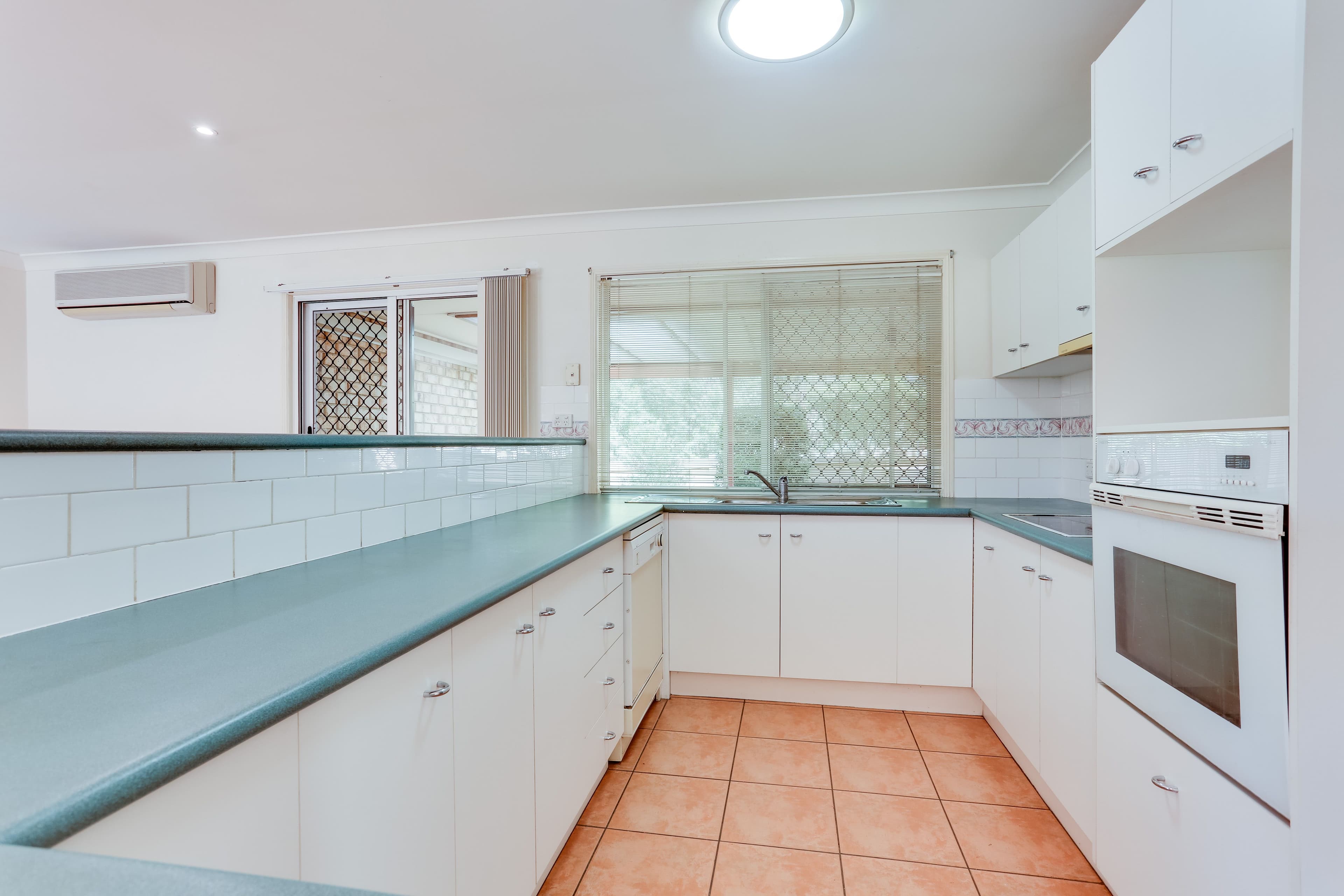 4 / 6 Cooper Street, Essendon VIC 3040, Essendon - Thumbnail 2