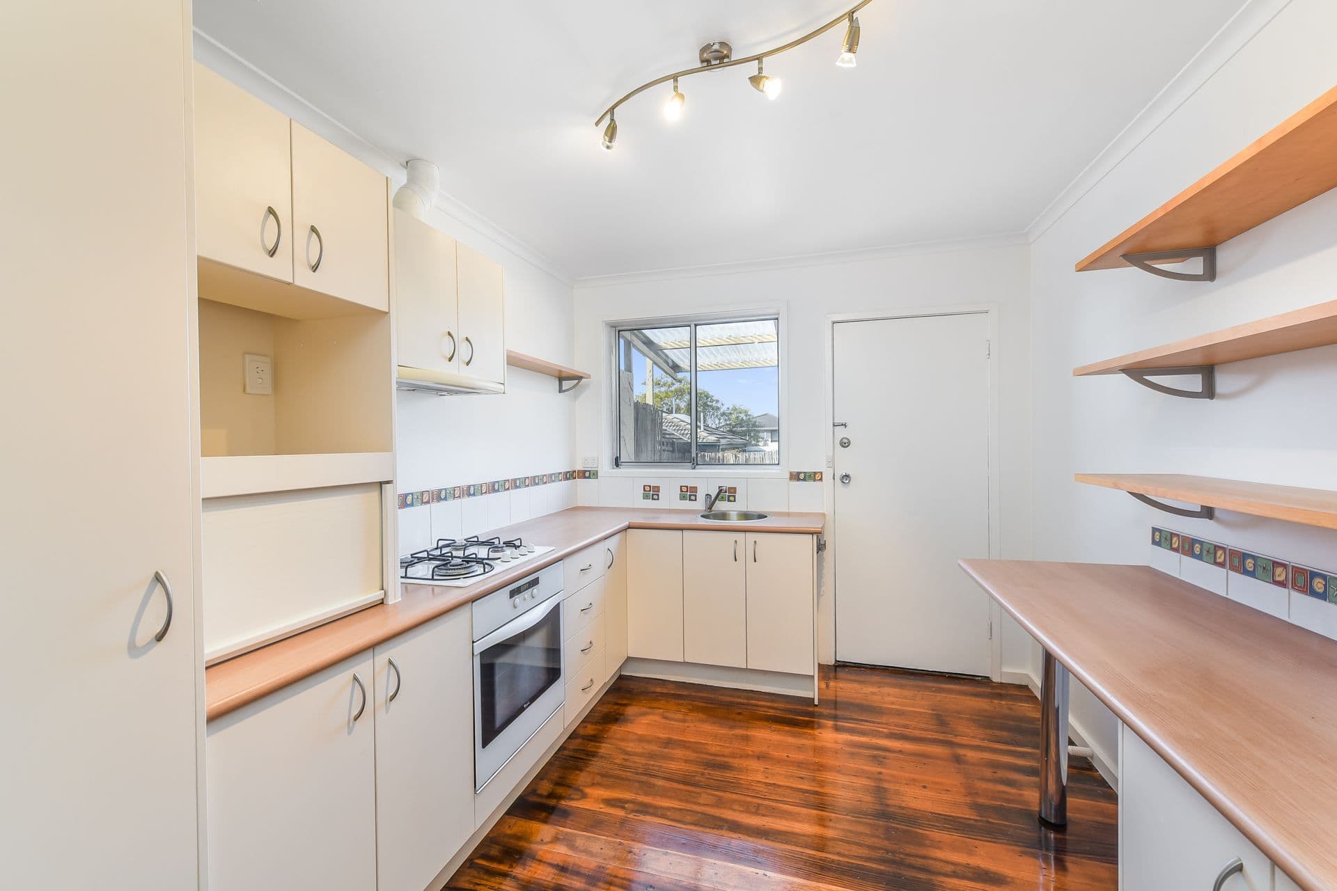 8 Hill Street, Box Hill South VIC 3128, Box Hill South - Thumbnail 4
