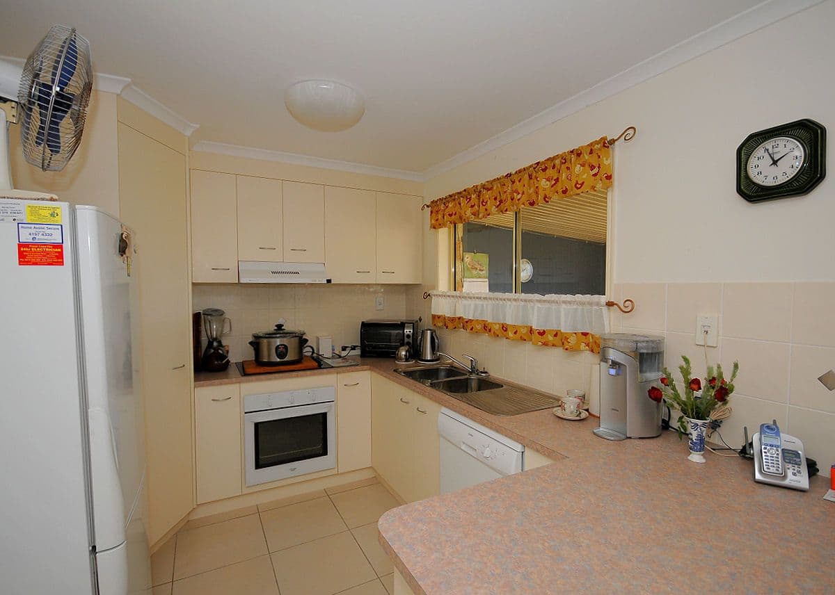 85 Martin Street, Point Vernon QLD 4655, Point Vernon - Thumbnail 6