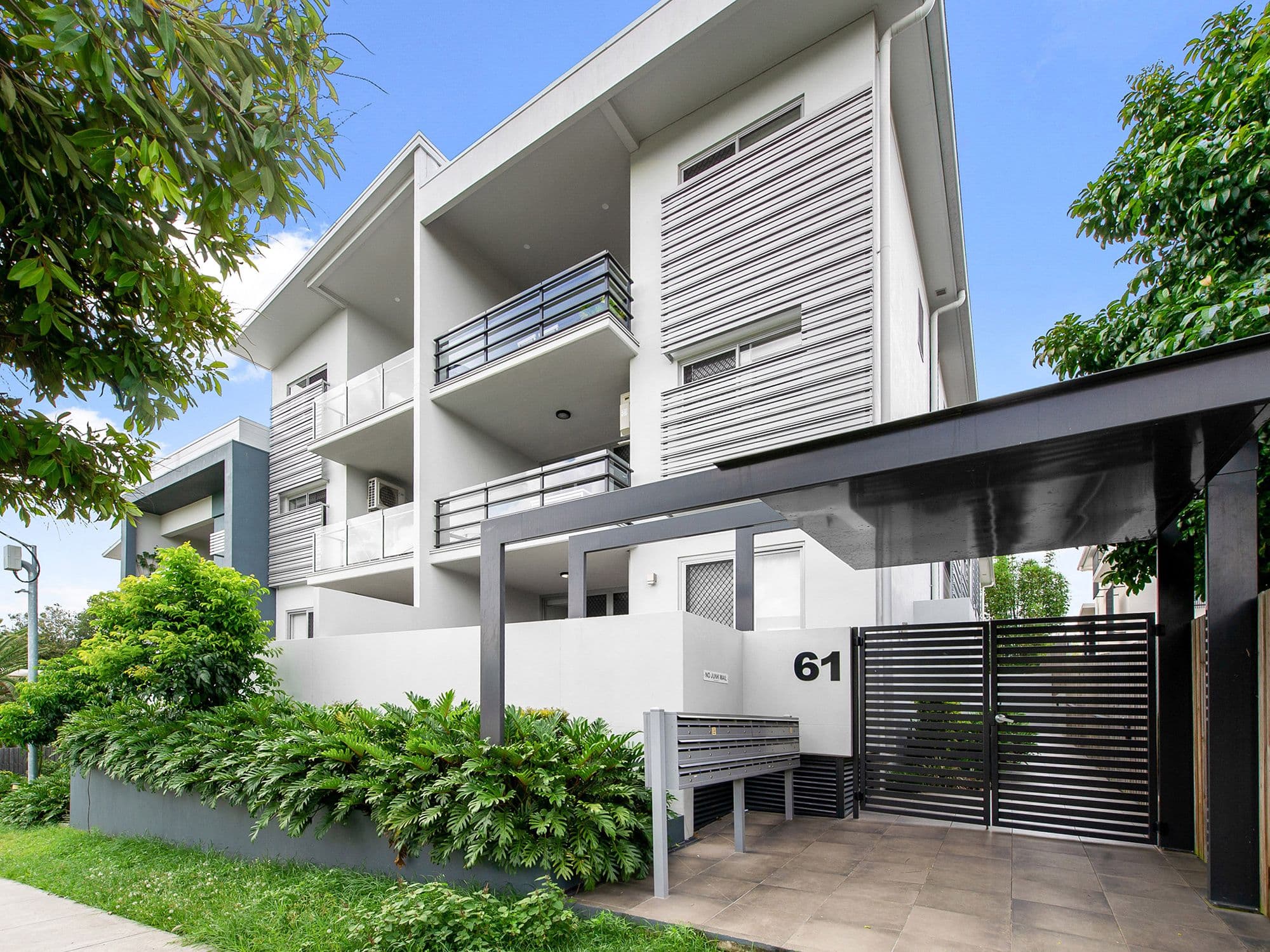 61 Ellen Street, Oxley QLD 4075, Oxley - Thumbnail 2