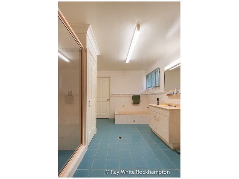 48 Bean Avenue, PARKHURST QLD 4702, Parkhurst - Thumbnail 4