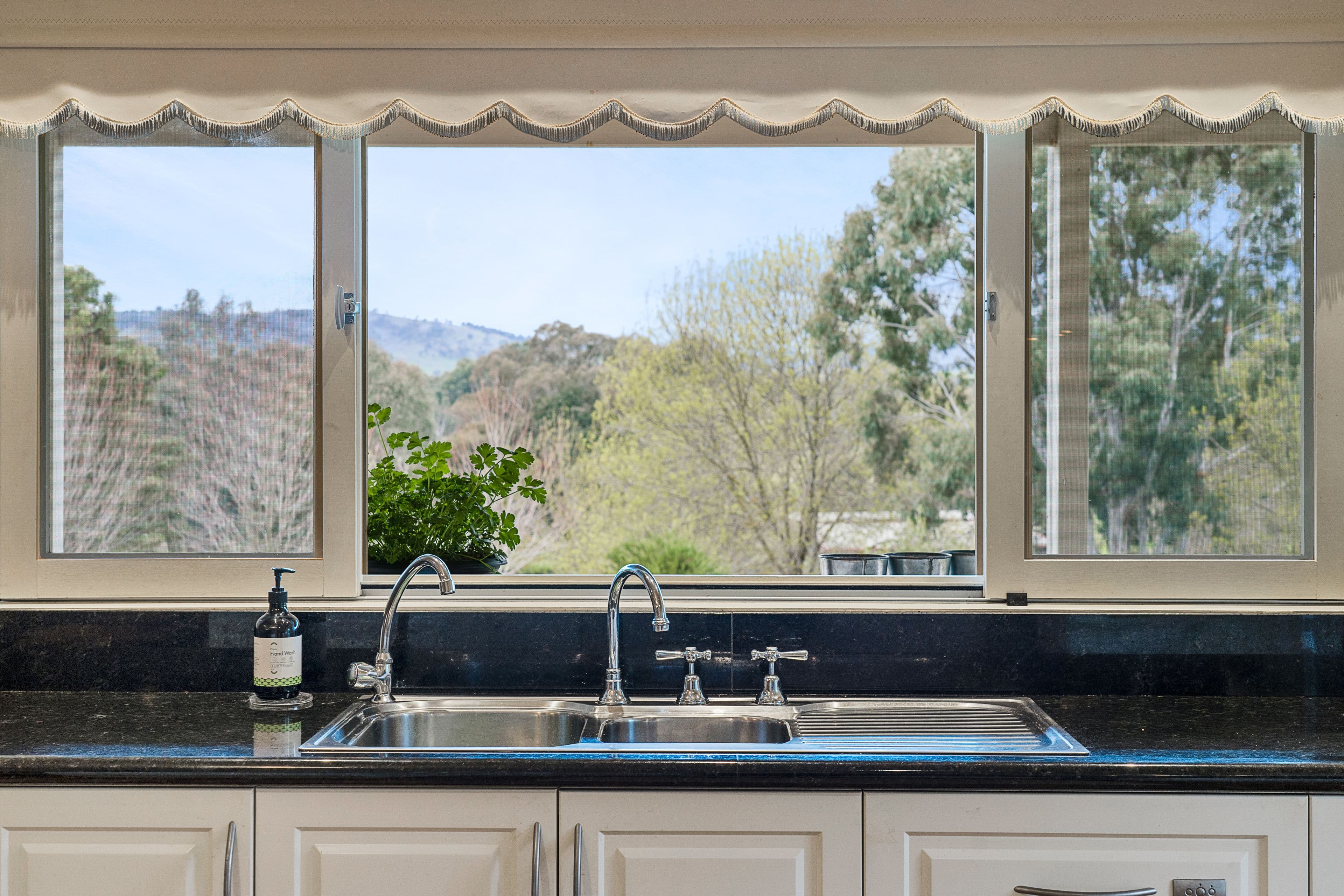 62 Michelle Drive, Kiewa VIC 3691, Kiewa - Thumbnail 8