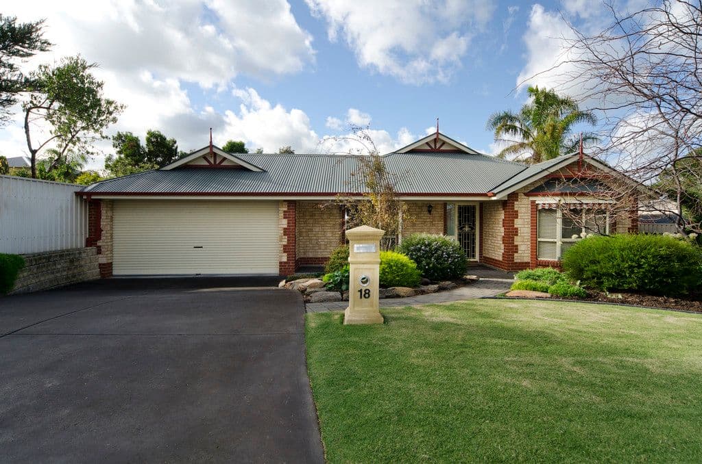 18 Passmore Avenue, PORT NOARLUNGA SA 5167, Port Noarlunga - Image 1