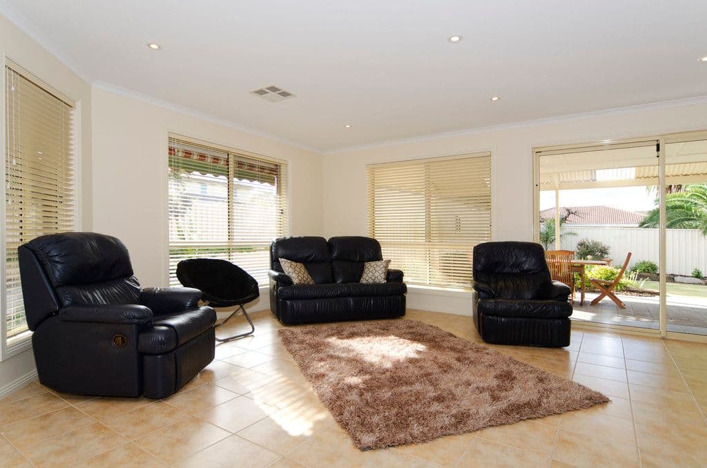 18 Passmore Avenue, PORT NOARLUNGA SA 5167, Port Noarlunga - Thumbnail 4