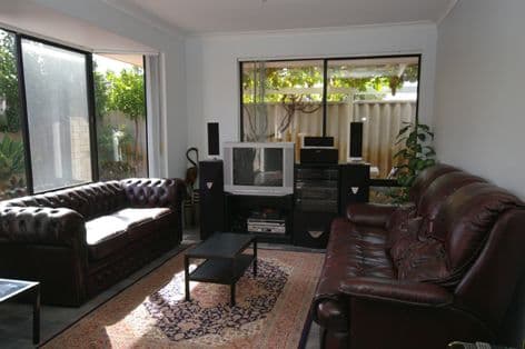 16 Yorkshire Dale, BALLAJURA WA 6066, Ballajura - Thumbnail 2