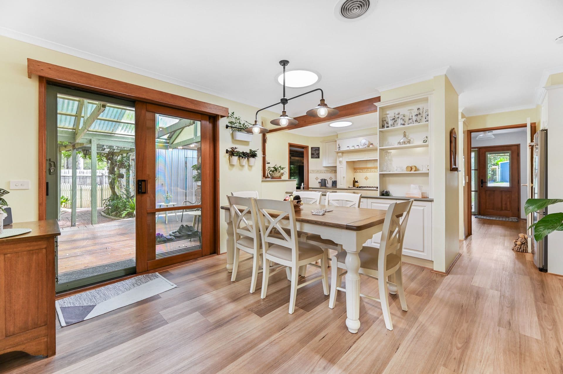35 Florence Avenue, Berwick VIC 3806, Berwick - Thumbnail 4