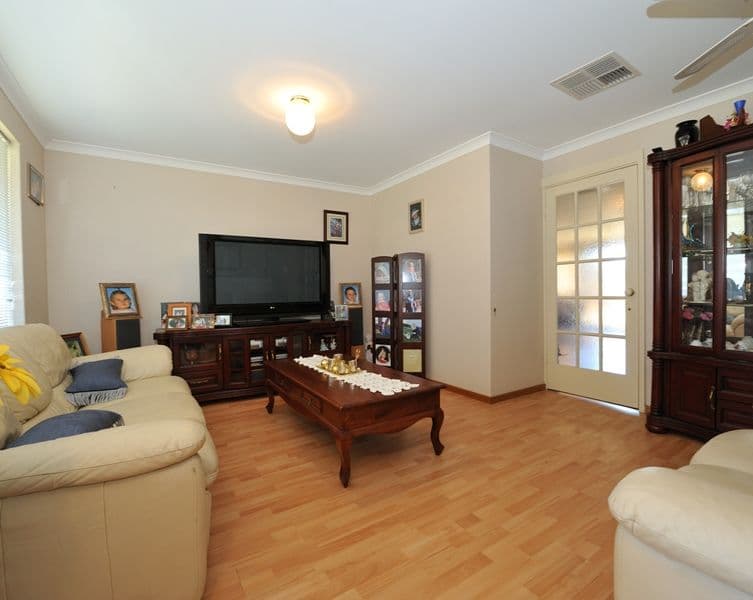 14 Investigator Drive, WAIKIKI WA 6169, Waikiki - Thumbnail 2