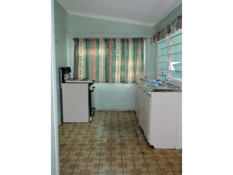 16 Bathurst Street, FORBES NSW 2871, Forbes - Thumbnail 5