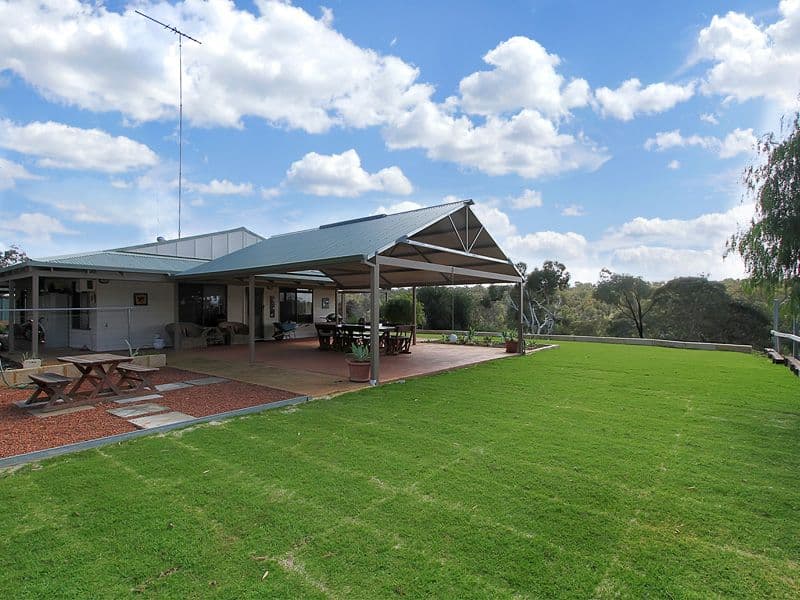 221 Hart Drive, CHITTERING WA 6084, Chittering - Thumbnail 2