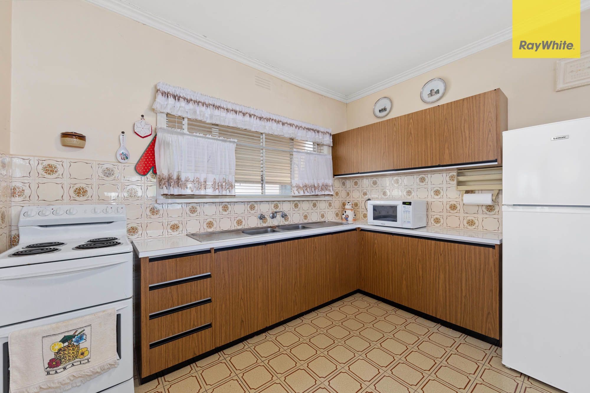 33 Millawa Avenue, St Albans VIC 3021, St Albans - Thumbnail 5