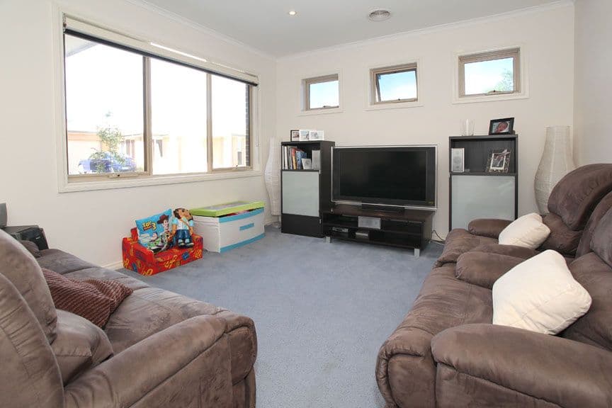 2-4 Maida Avenue, BAYSWATER VIC 3153, Bayswater - Thumbnail 4