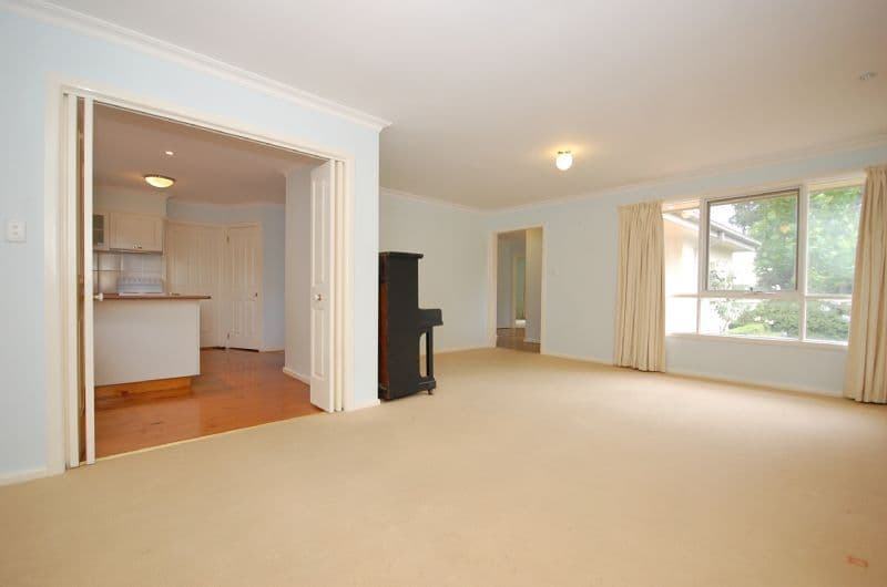 2 Bradman Avenue, MOUNT EVELYN VIC 3796, Mount Evelyn - Thumbnail 3