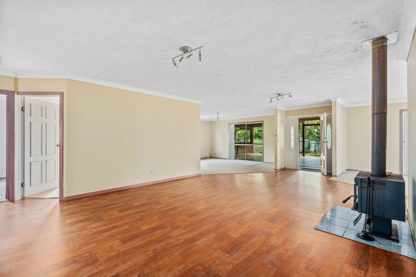 325 Macdonnell Road, Tamborine Mountain QLD 4272, Tamborine Mountain - Thumbnail 3
