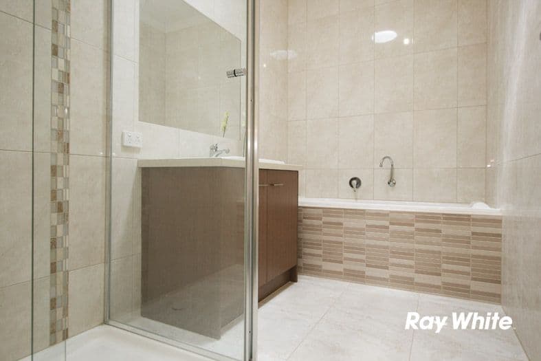 19 Monaro Close, WANTIRNA SOUTH VIC 3152, Wantirna South - Thumbnail 2