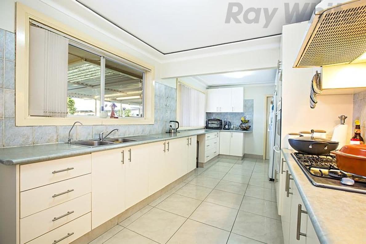 8 Theresa Street, SMITHFIELD NSW 2164, Smithfield - Thumbnail 3
