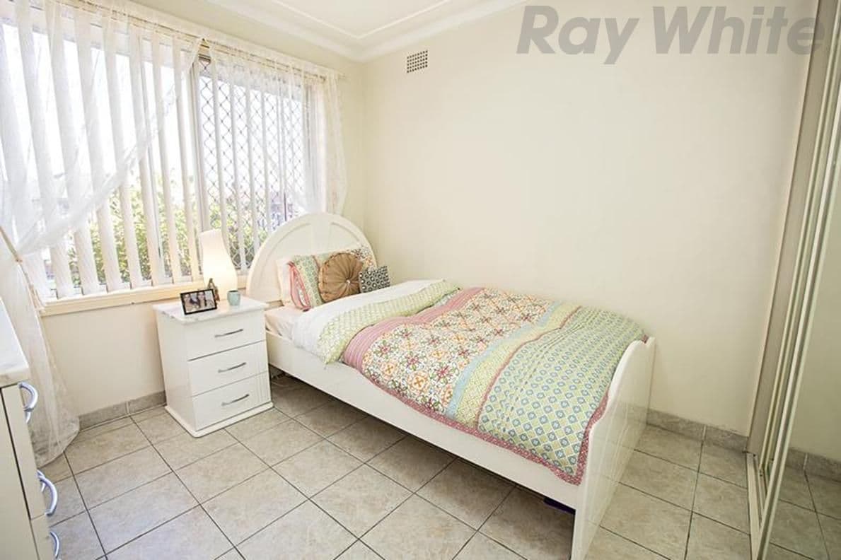 8 Theresa Street, SMITHFIELD NSW 2164, Smithfield - Thumbnail 5