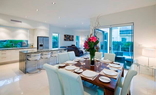 27 Tamborine Street, MERMAID BEACH QLD 4218, Mermaid Beach - Thumbnail 2