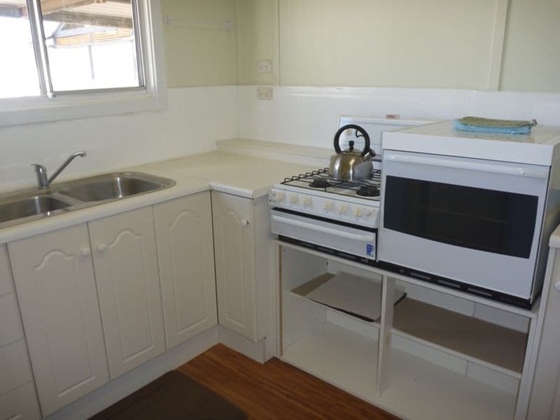 8 Elizabeth Street, Yorketown SA 5576, Yorketown - Thumbnail 4