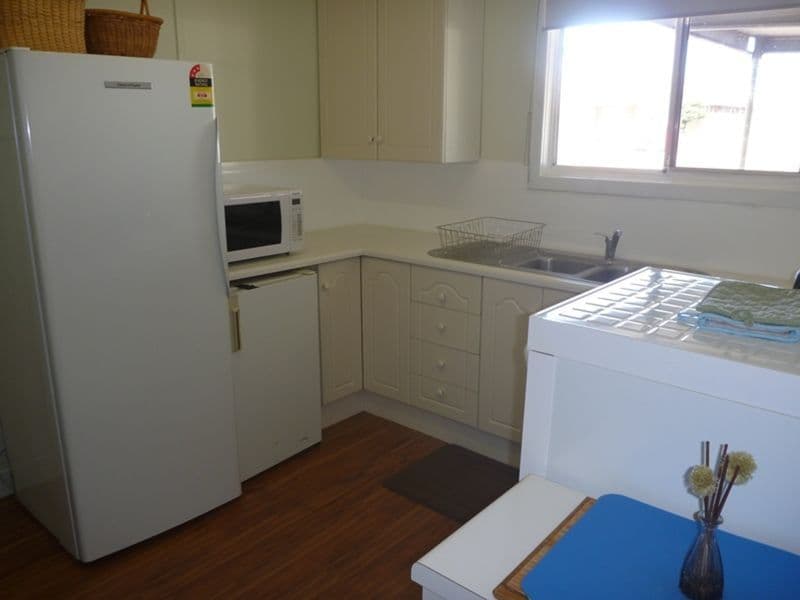 8 Elizabeth Street, Yorketown SA 5576, Yorketown - Thumbnail 5