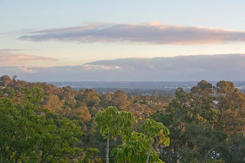 3 Hillside Crescent, GOOSEBERRY HILL WA 6076, Gooseberry Hill - Thumbnail 4