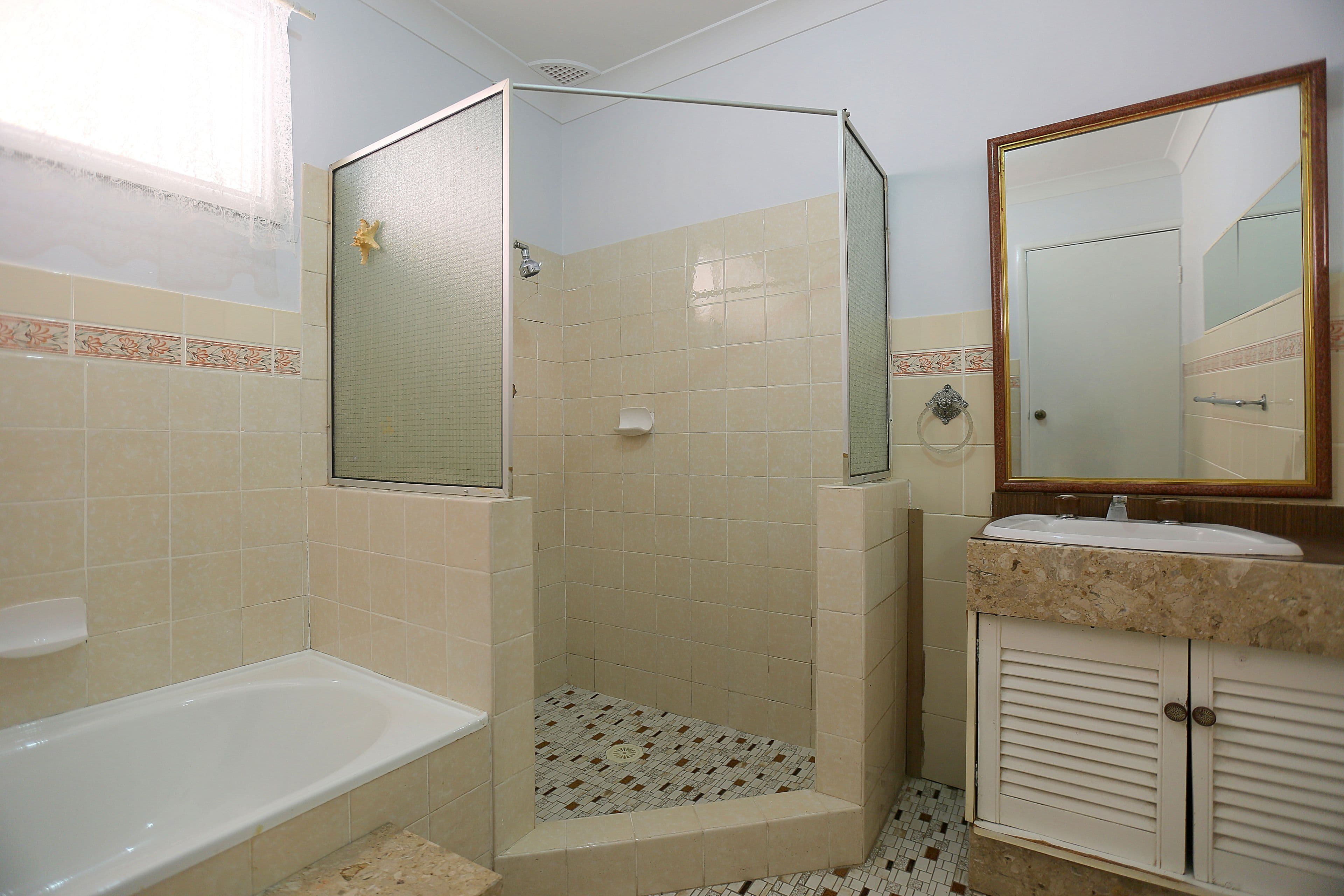 53 Sturt Avenue, Georges Hall - Thumbnail 6
