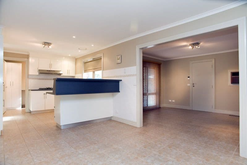 17 Holburn Way, Epping VIC 3076, Epping - Thumbnail 2