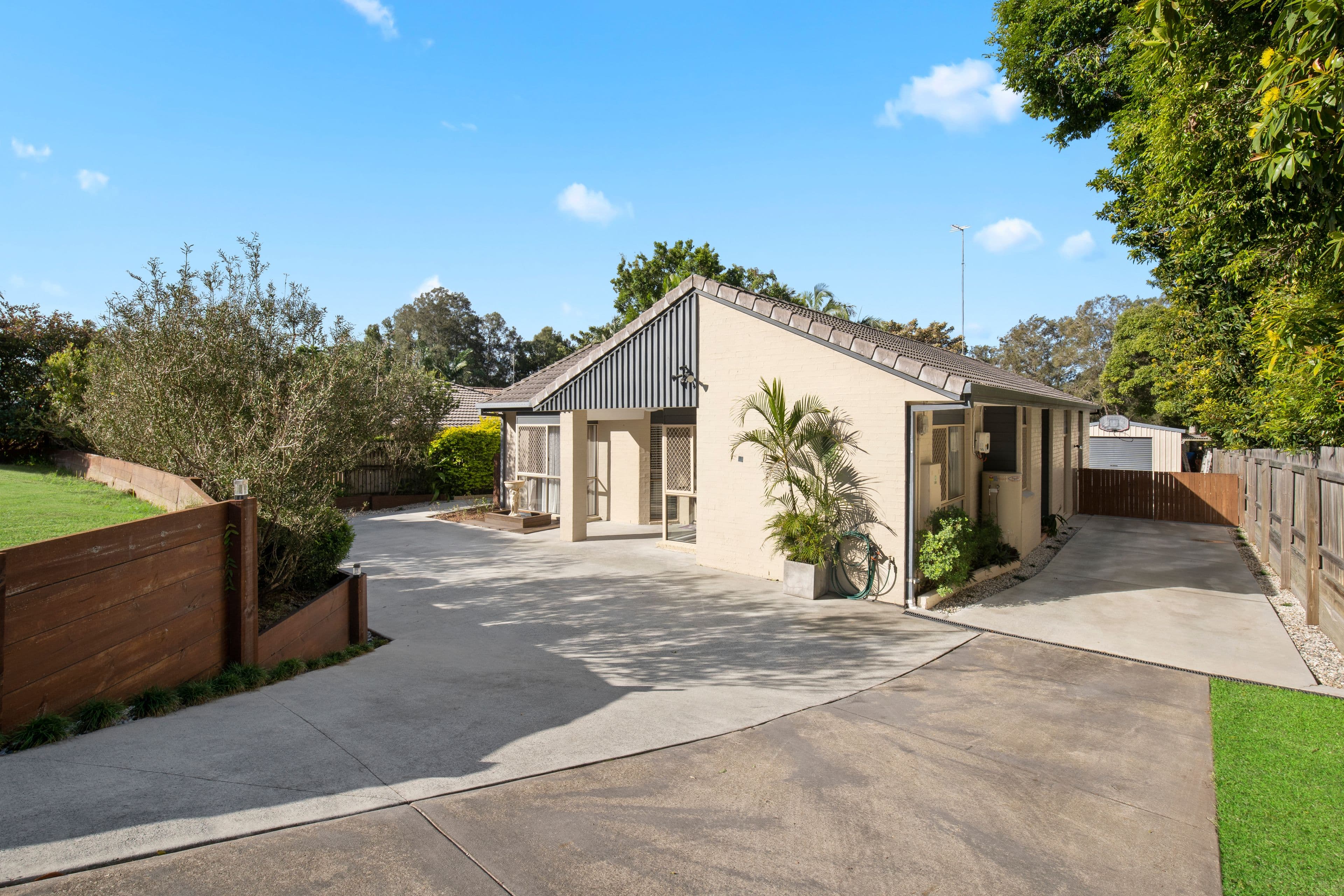 44 Bradstone Road, Carrara QLD 4211, Carrara - Thumbnail 3