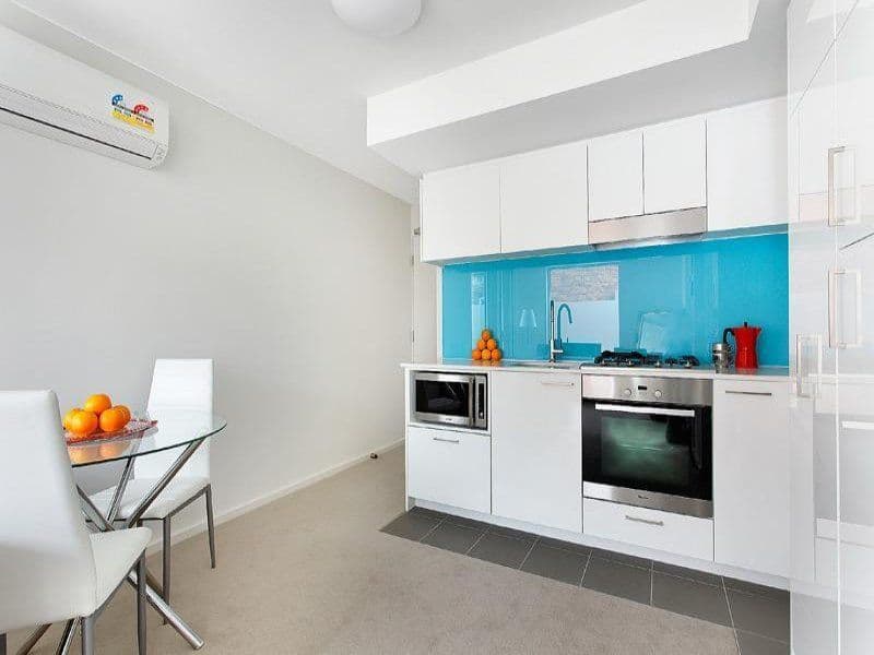 2 Willis Lane, Hampton VIC 3188, Hampton - Thumbnail 2