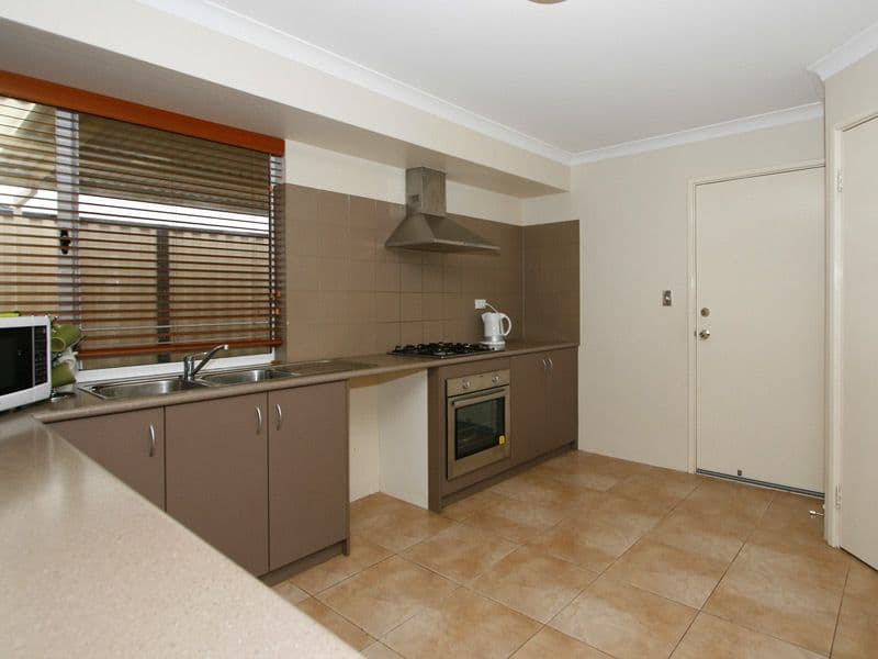 36 Tarradee Circuit, THORNLIE WA 6108, Thornlie - Thumbnail 2