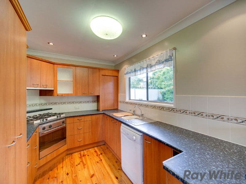 4 Arilpa Crescent, FERNY HILLS QLD 4055, Ferny Hills - Thumbnail 3