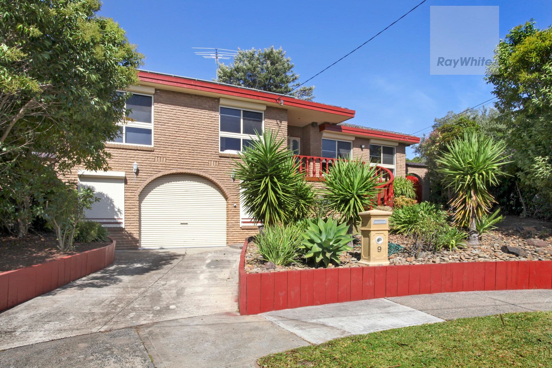 9 Farley Court, Gladstone Park VIC 3043, Gladstone Park - Thumbnail 2