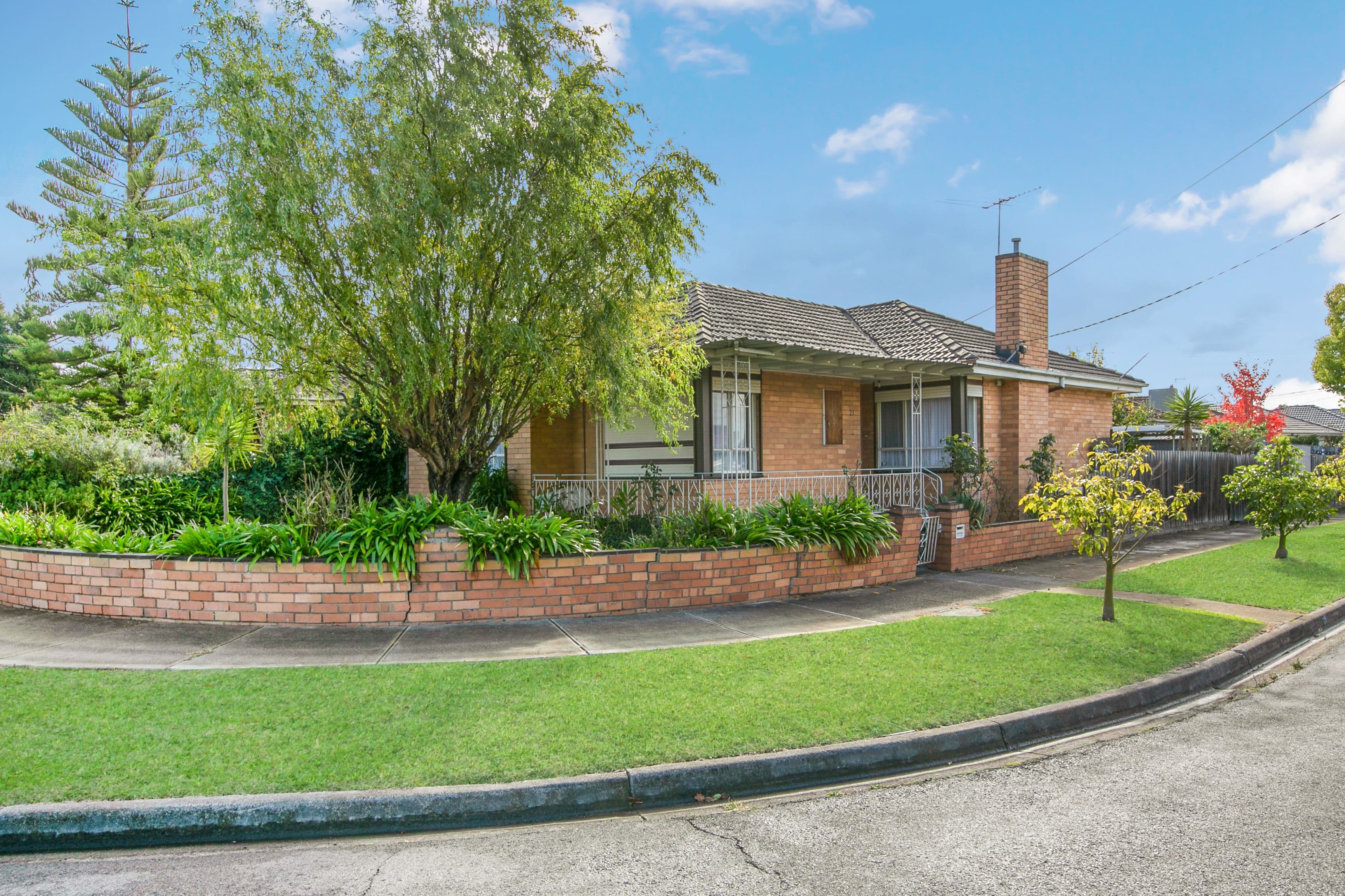 21 Bogong Court, Reservoir VIC 3073, Reservoir - Thumbnail 2