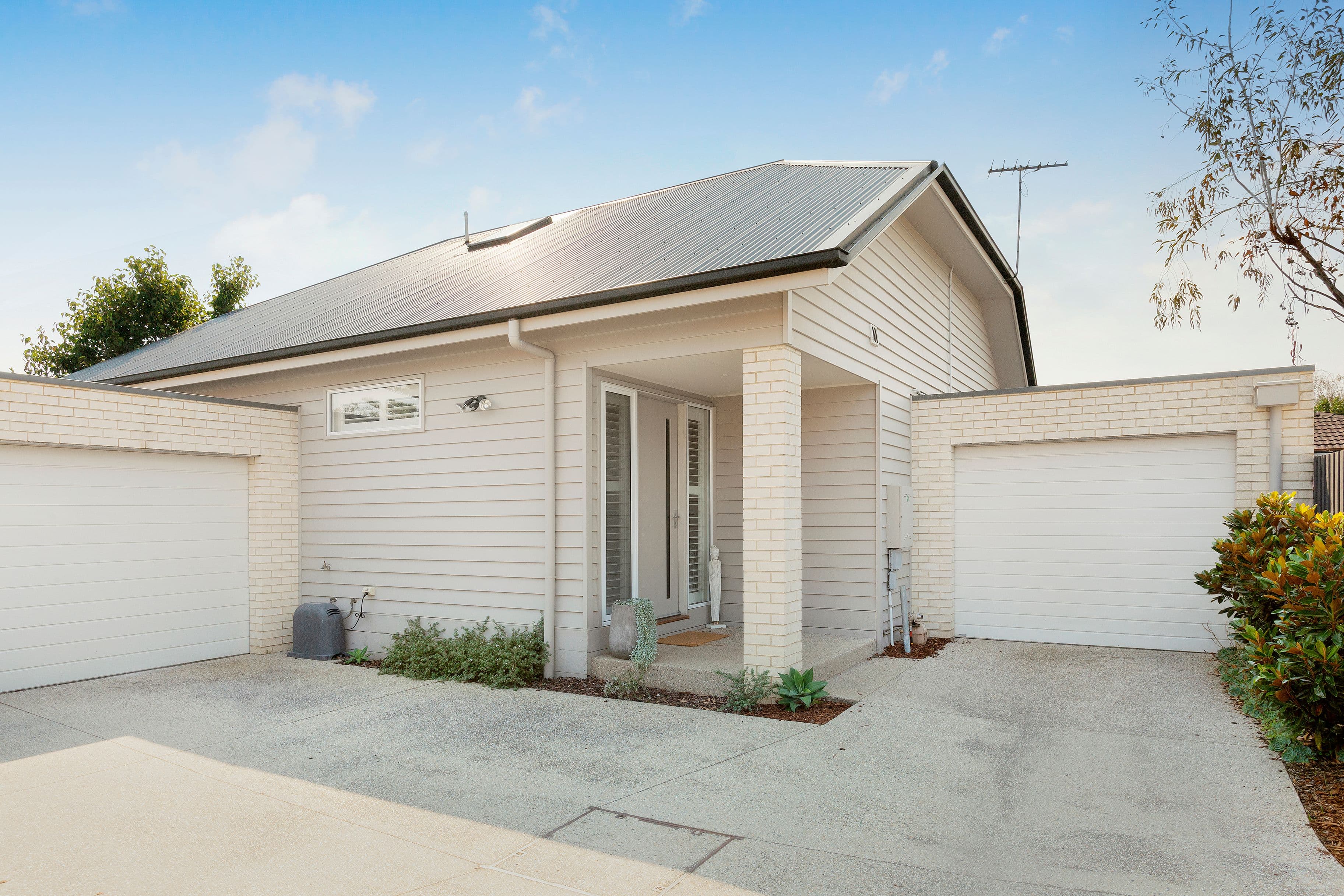33 Dallas Avenue, Hughesdale VIC 3166, Hughesdale - Image 1
