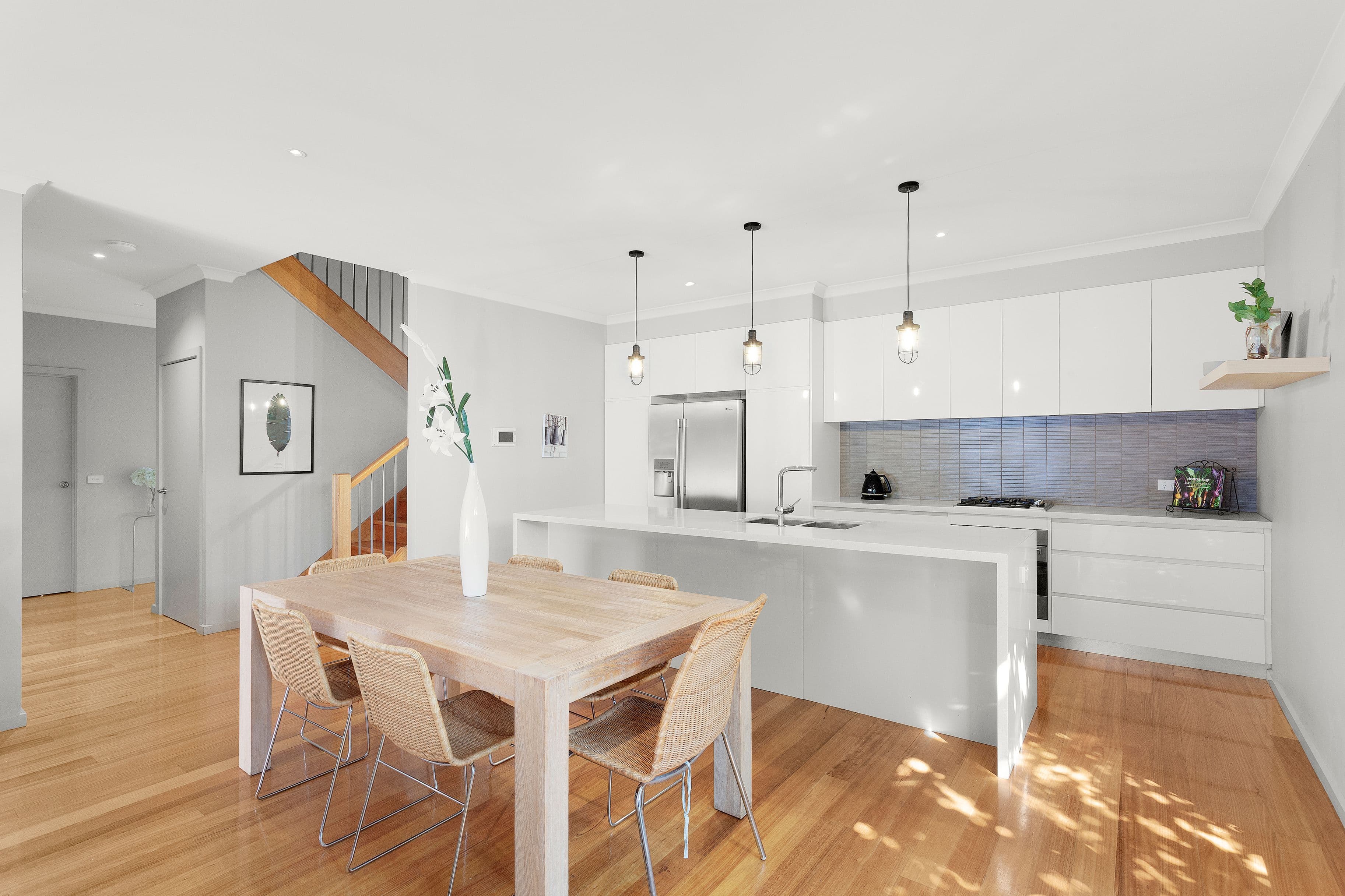 33 Dallas Avenue, Hughesdale VIC 3166, Hughesdale - Thumbnail 2