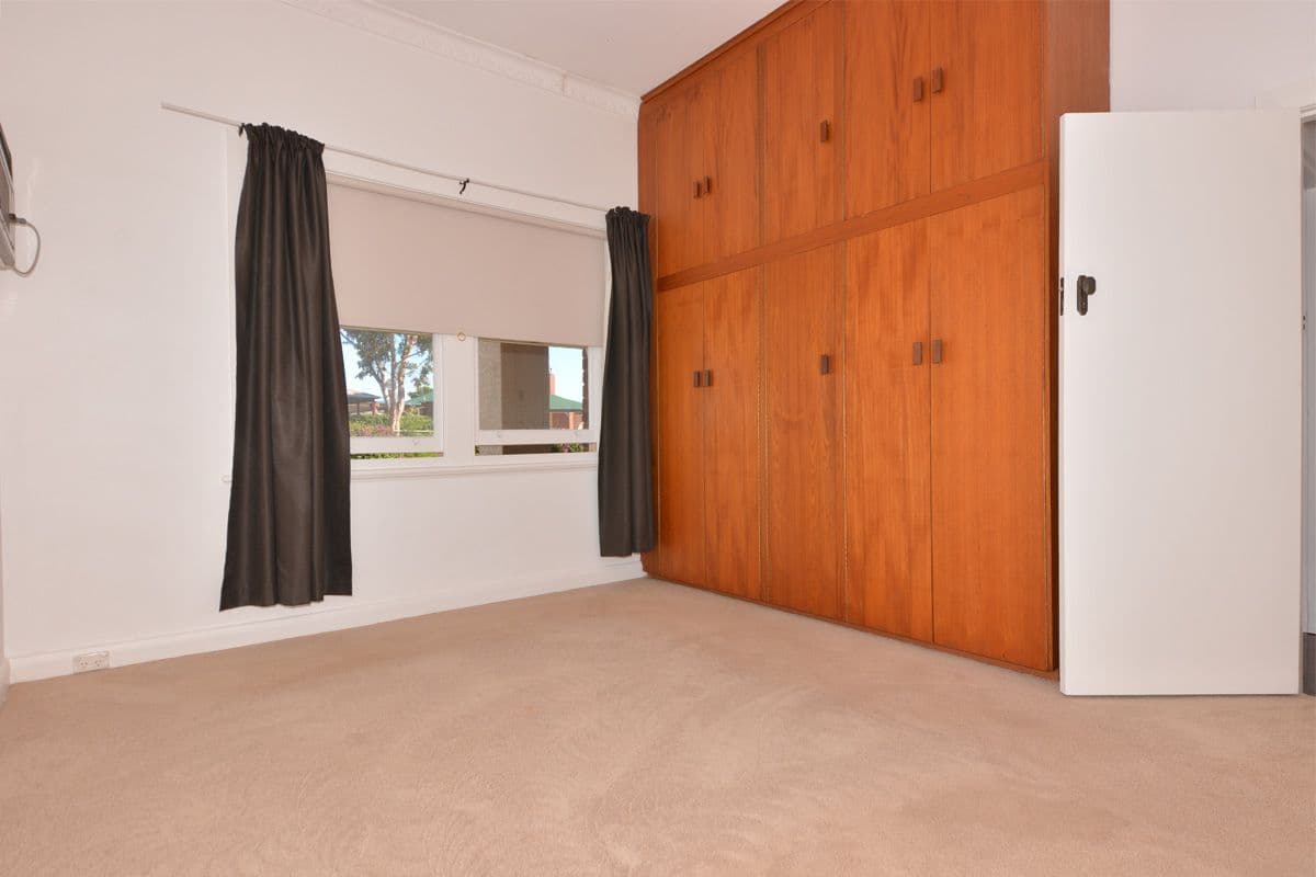 8 Woollacott Street, Whyalla Playford SA 5600, Whyalla Playford - Thumbnail 5