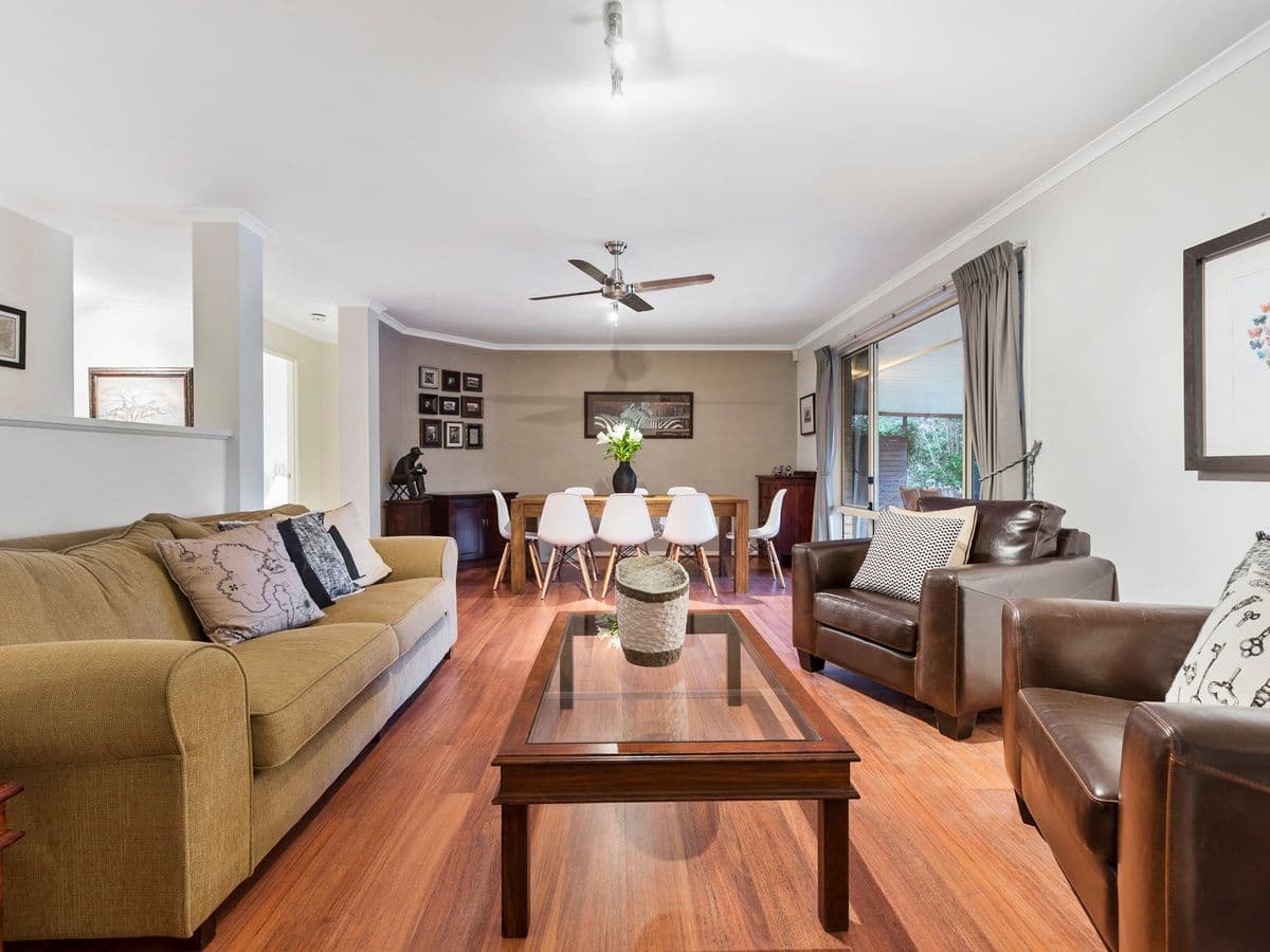 20 Willow Place, Carindale QLD 4152, Carindale - Thumbnail 4