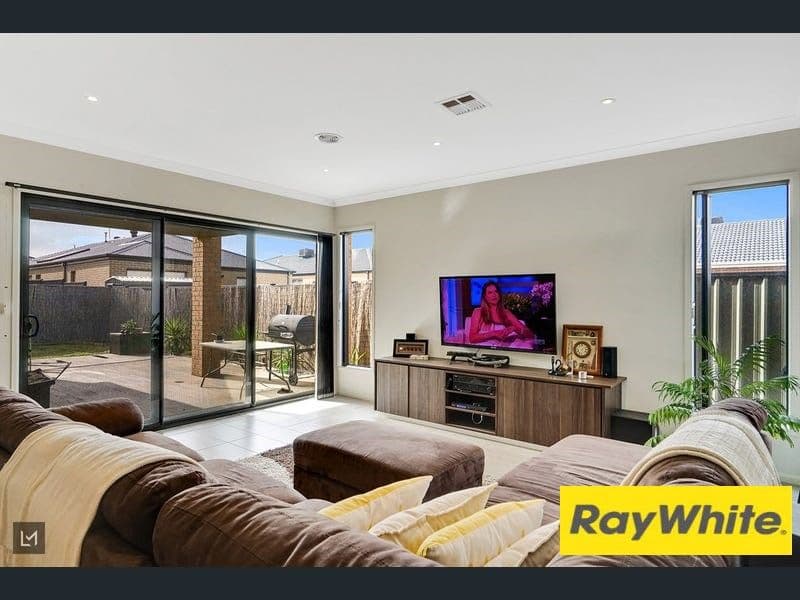 11 Compton Street, Truganina VIC 3029, Truganina - Thumbnail 5